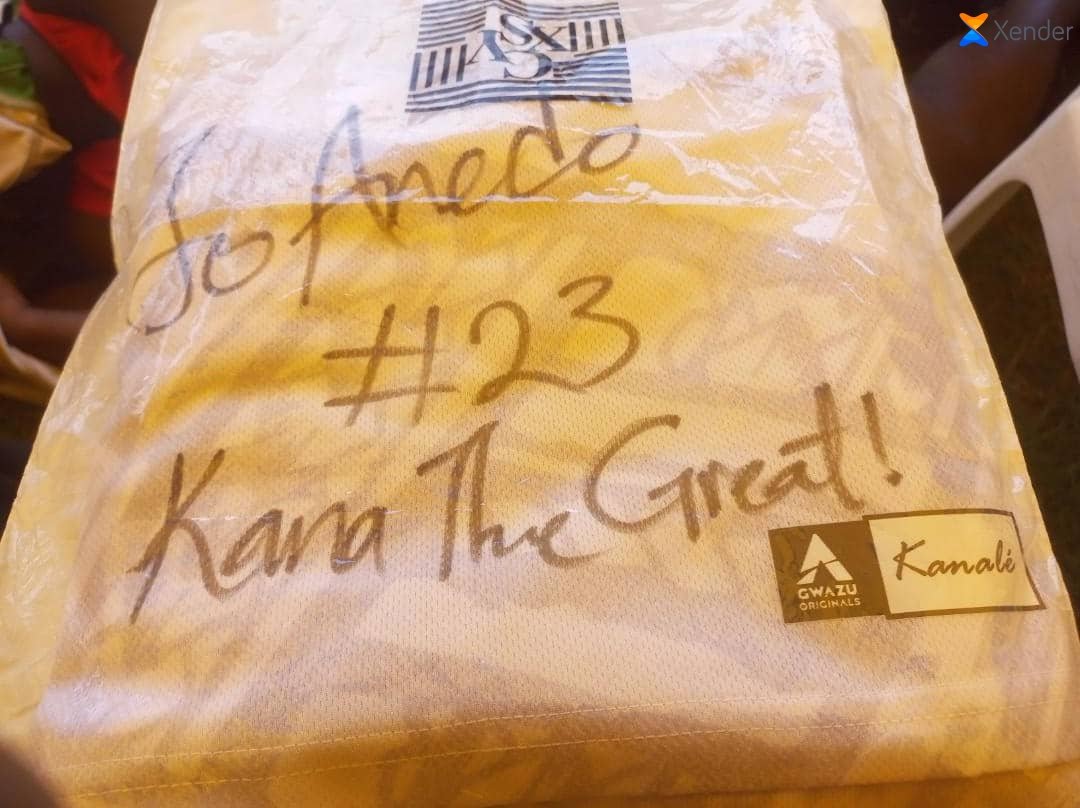 Gwazu_Agency's tweet image. Daily Fit Post.

Joseph Kana meets Joseph Aredo🏉
Kana got his GWAZU Jersey signed by one of the greats!
@JosephAyuma 
#CreateDominate