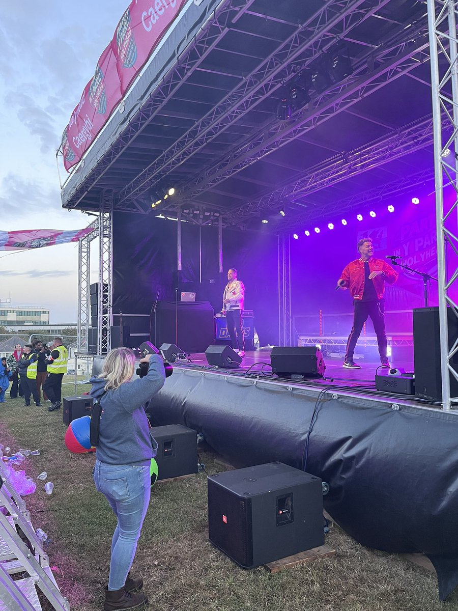 Can’t wait to see the photos from last night from Wonderlust Photography <a href="/cara_morty/">CaraMorty🌈🎨</a> <a href="/boyzlifeOFCL/">BOYZLIFE</a>