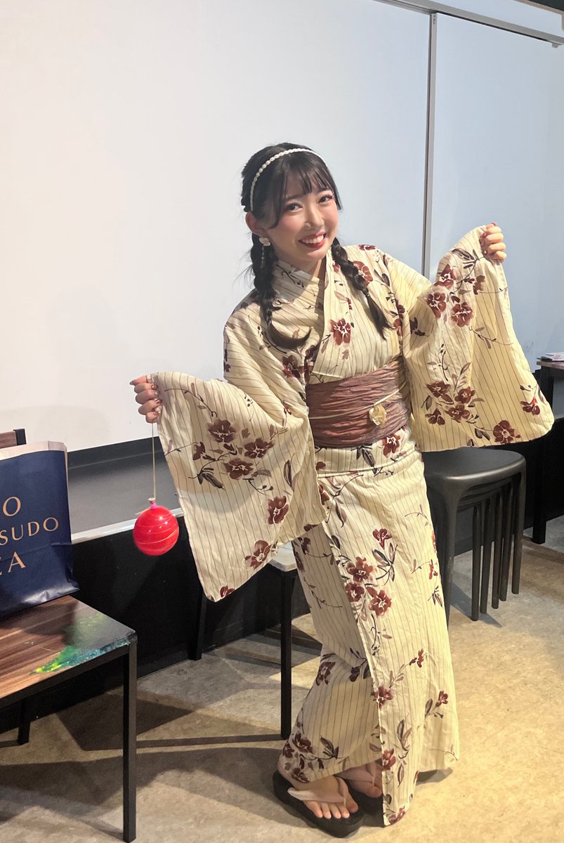 mayu_goto0723's tweet image. #Offza夏祭り 2025
たくさんのご来場ありがとうございました！
2ステージ+盆踊りの歌で参加しました♪
たのしかった~！🎤
浴衣も着れた！👘

みなさんの楽しい夏の思い出の１ページを一緒に作れていたら嬉しいです☺︎

来月は9/23（火祝）ランチに出勤します！
またおまちしてます🫶🏻
#Offza