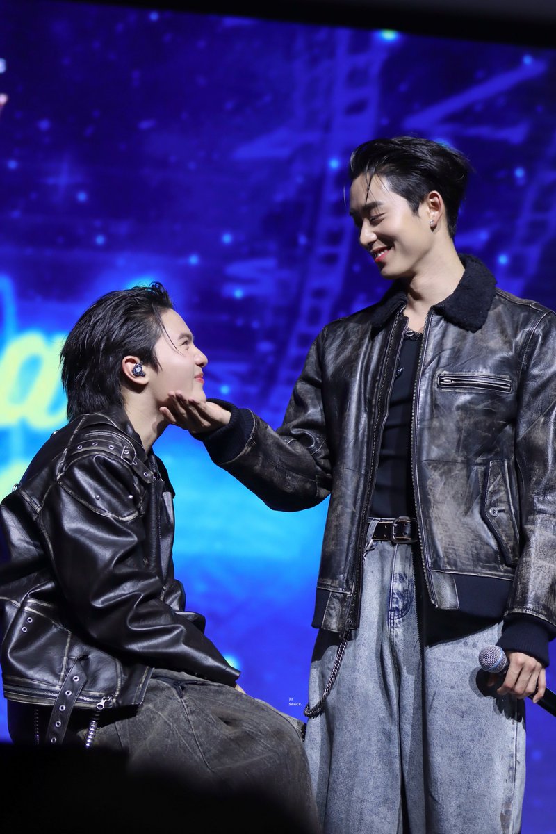 คนโดนอุ๋งเขินไม่ไหวแล้ว 😂🫠

WILLIAMEST STORY IN HK 
#WilliamEst1stFMinHongKong
#WilliamEst #วิลเลี่ยมเอส