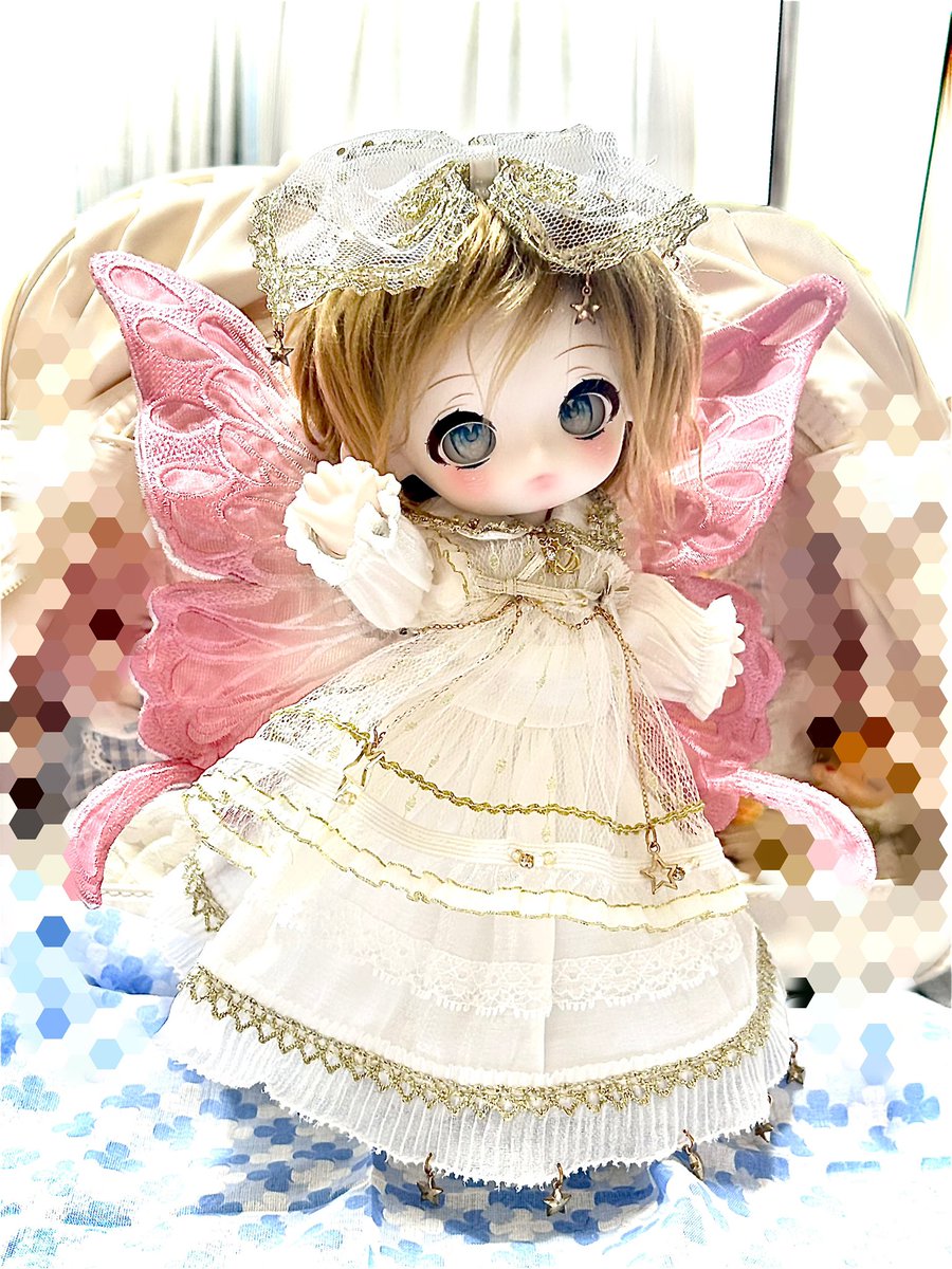 この可愛いさヤバくないか…⁉️

早ければ明日きずなさん<a href="/tensinokizuna/">きずな ドールメイクオーダー承ります</a> にアイプリントの無い凹み部分(皆塗ってるよね😅）を綺麗に塗って頂きにミニメイクホームステイに出します♥️

命名【くりむ】ちゃんだよ♥️

#デカティーユ 
#ブラインドドール
#ドールオーナーさんと繋がりたい 
#木茶動物園