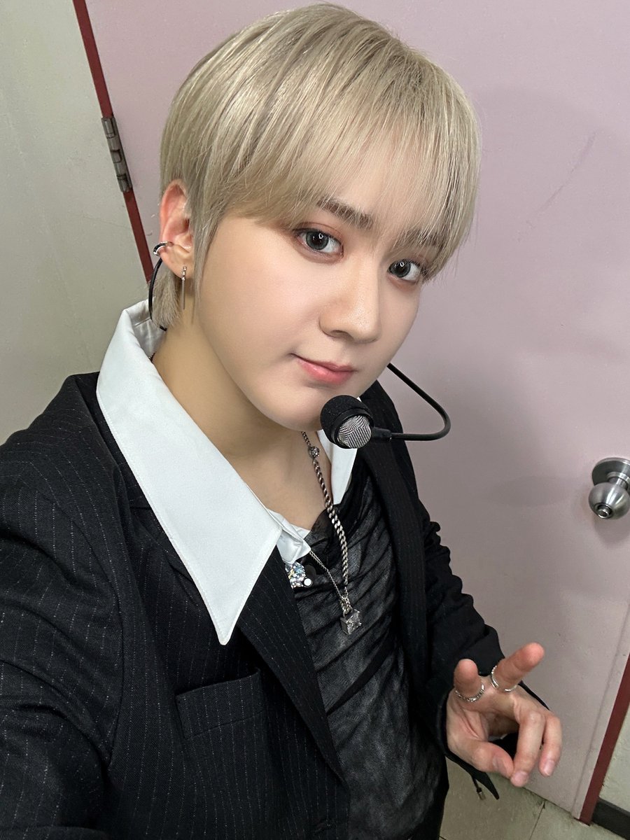 틴탑(TEEN TOP) tweet media