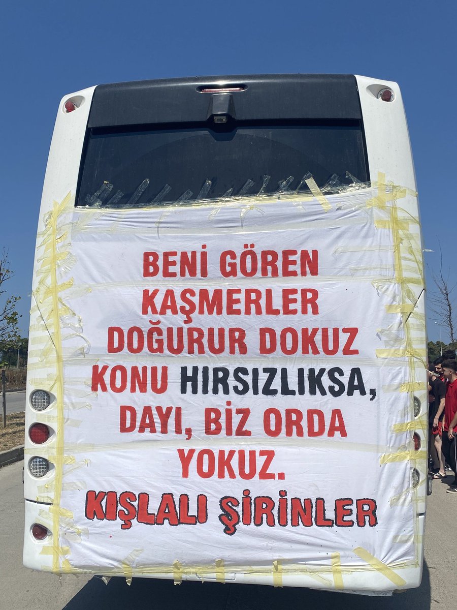 KONU HIRSIZLIKSA BİZ ORDA YOKUZ

 trabzon away!