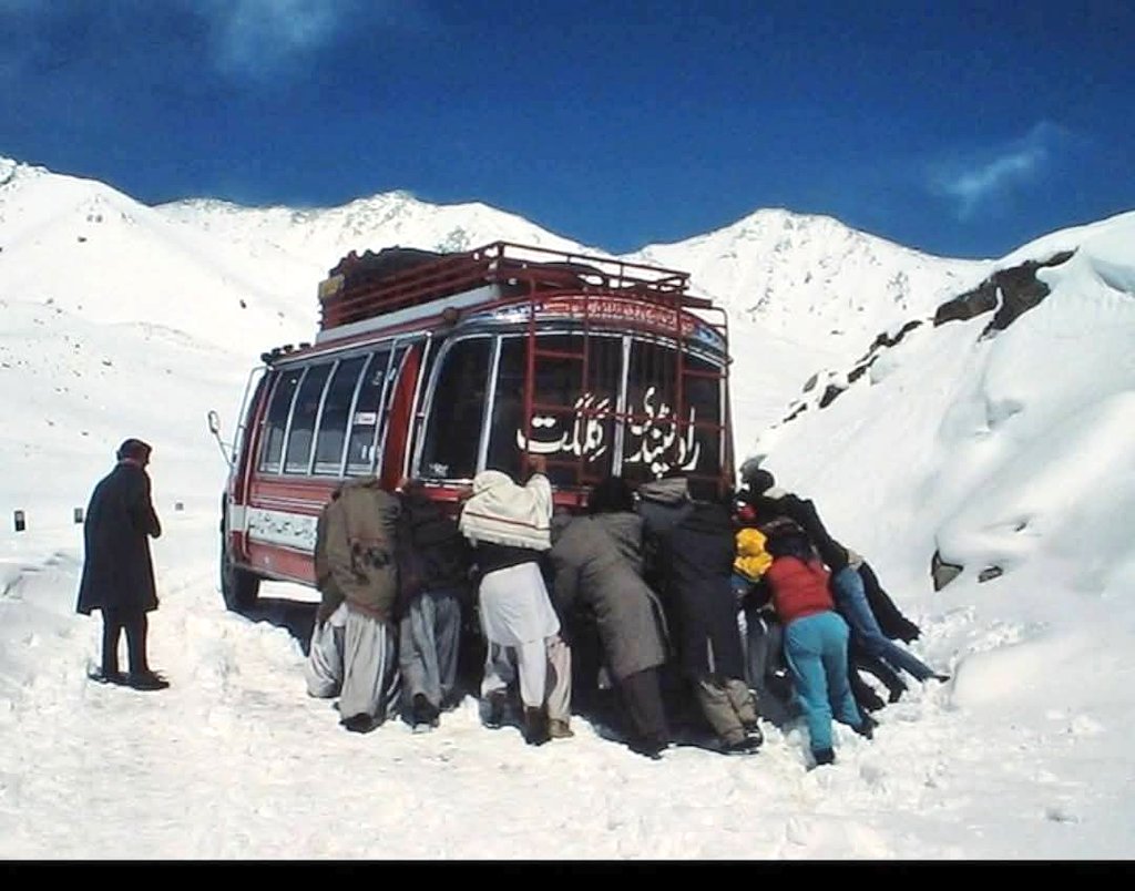 The_North_Blood's tweet image. Karakoram highway Gilgit Hunza Gojal 1989

#Gilgit #Hunza #Karakoram #vintage #archives