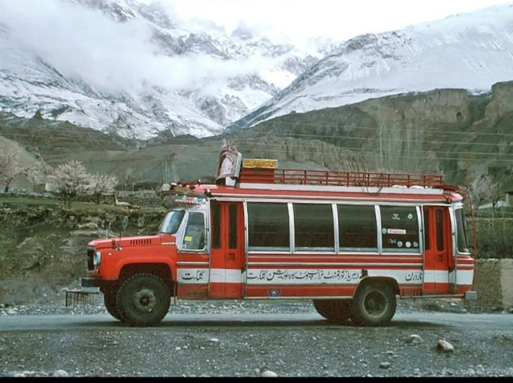 The_North_Blood's tweet image. Karakoram highway Gilgit Hunza Gojal 1989

#Gilgit #Hunza #Karakoram #vintage #archives