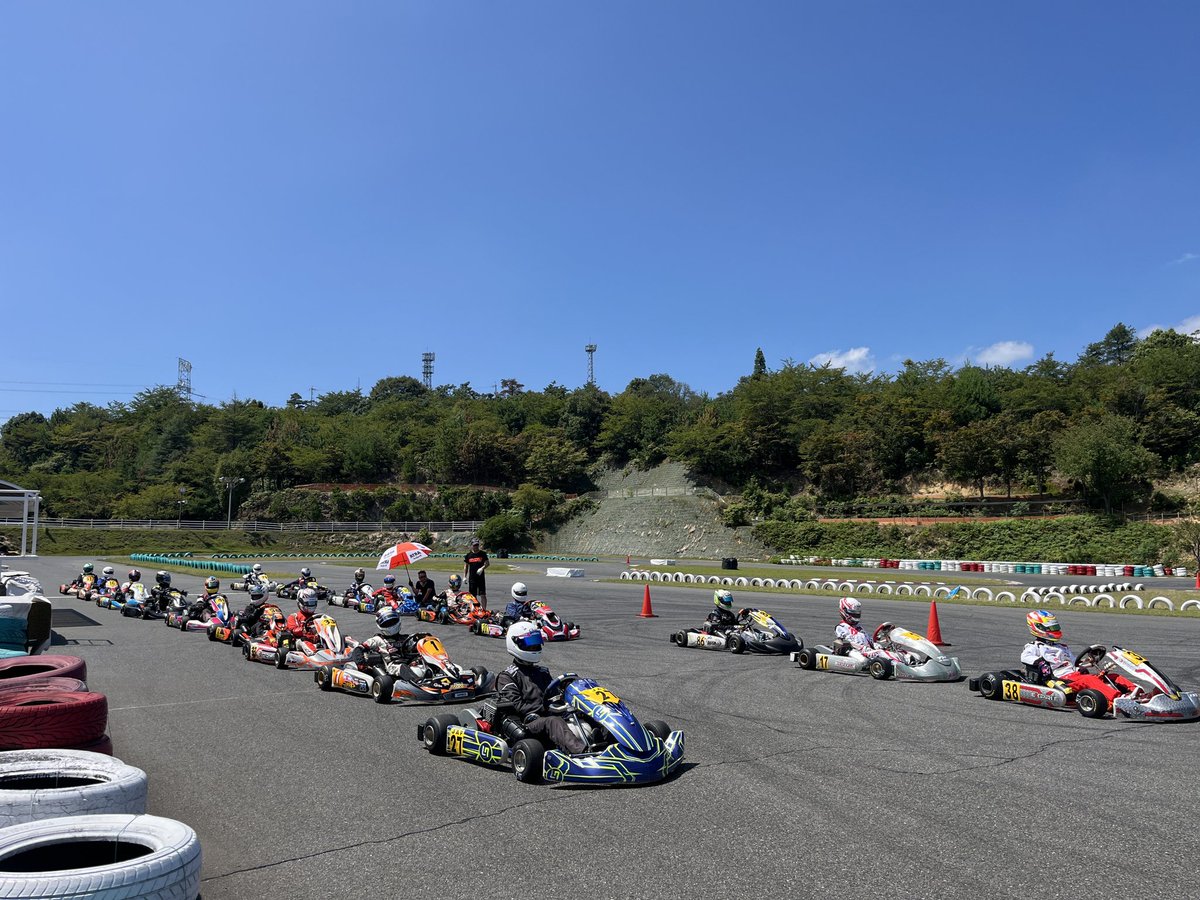 SL TAMADA Rd.4
エントリー19台

TT P3 (SS P3
予選1 P3 (SS P2
予選2 P1 (SS P1
決勝 P4 (SS P2

目標だった師匠との表彰台、そして
公式戦初表彰台とれました！
決勝メカトラで全開にできないなりになんとか表彰台守り切りました笑
週末の鈴鹿もしっかり考えて挑みます！
ありがとうございました！