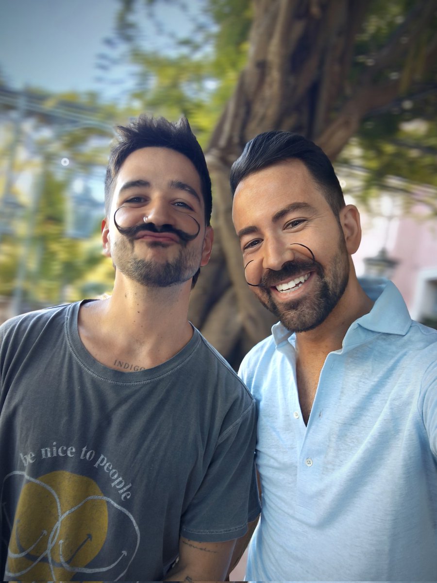 No siempre alcanzan las palabras, pero basta una imagen para recordar lo feliz que fuimos. Y es que a veces, la suerte viene en forma de persona. De esas que llegan para quedarse, que brillan diferente, vibran bonito y te hacen sentir en casa.  ¡¡Gracias <a href="/CamiloMusica/">Camilo</a>!! ❤️⛺