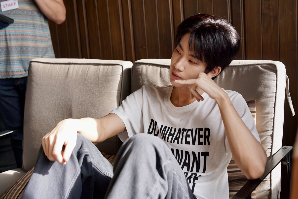 BurnoutSeriesTH's tweet image. Q2 ดาเมจพี่ก่อรุนแรงระดับล้านนนนน ใครไหวไปก่อน นี่ไม่ไหววววว🫠

#BurnoutSyndromeSeries
@off_tumcial