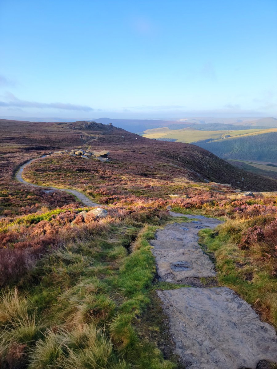 Robble_do's tweet photo. Winding paths 
#peakdistrict https://t.co/Gen1FeN0YZ