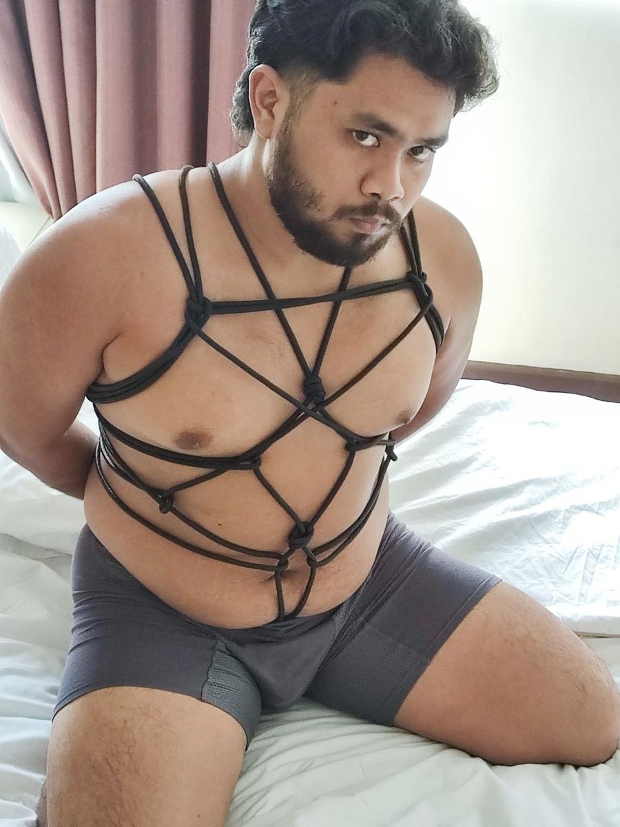 Wrapped for your pleasure 😉

🪢📸 : <a href="/waphols/">Wafols</a>