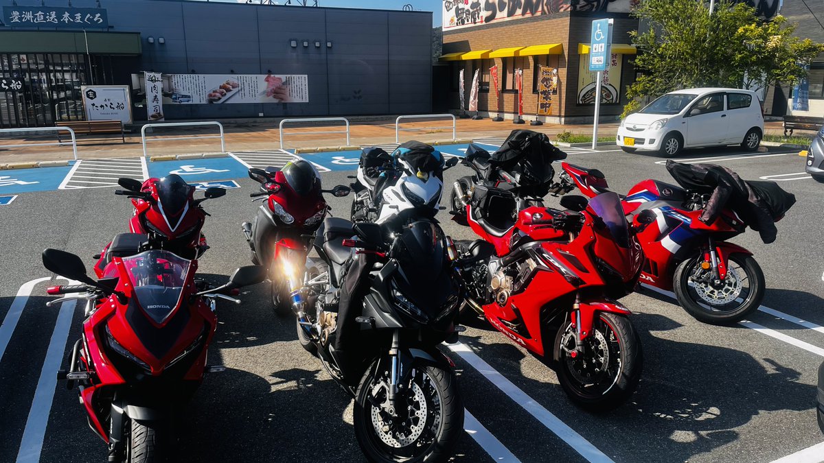 rikuto_YH's tweet photo. 650Rでツーリングでした🏍️
遠いところからありがとうございました！

一部別車種が混ざってるのは🤫 https://t.co/WLQHIou2NK