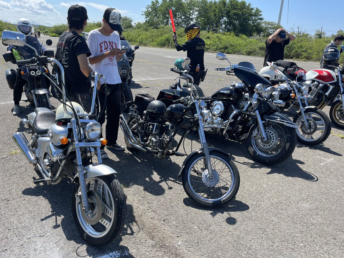 sumidai_maxam's tweet photo. 東北二輪会in秋田🏍️
最高でした😁🔥

Magna、JazzとDragsterで参戦🏍️
#東北二輪会 https://t.co/QTtf2z53pm