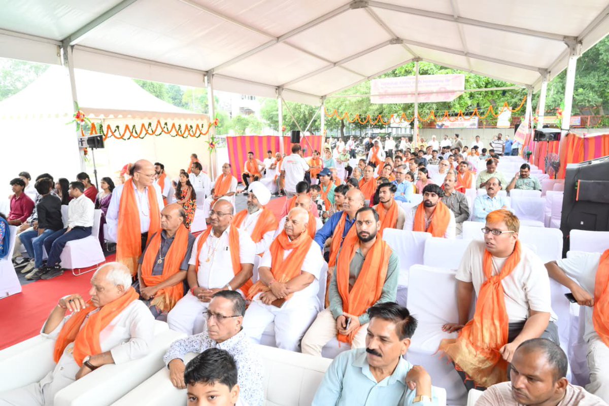 श्री सनातन धर्म रामलीला कमेटी, क़रोल बाग के भूमि पूजन समारोह में शामिल हुआ। अक्षय कपूर जी का आभार। <a href="/BJP4Delhi/">BJP Delhi</a> <a href="/BJP4India/">BJP</a>