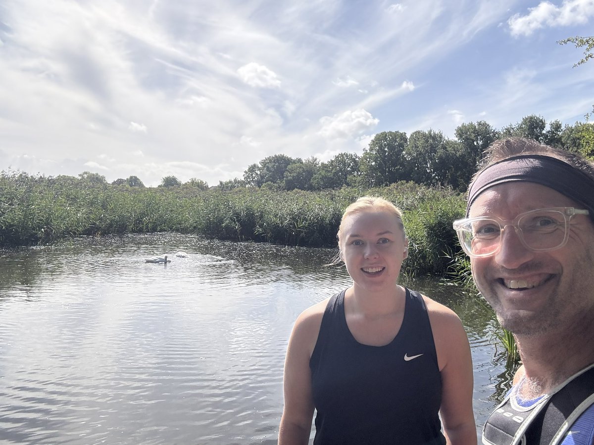 mdrakes1's tweet photo. That is #REDAugust completed. 230km banked as 2nd best total so far for #RED2025. 32 consecutive months of 200+km also achieved. Just 1/3 of the year to close out. Consecutive run 🏃♂️ #1000 arrives on Sept 26th. @TeachersRunClub @WeAreERC @UKRunChat @Nike https://t.co/DVzUqc4Mmt