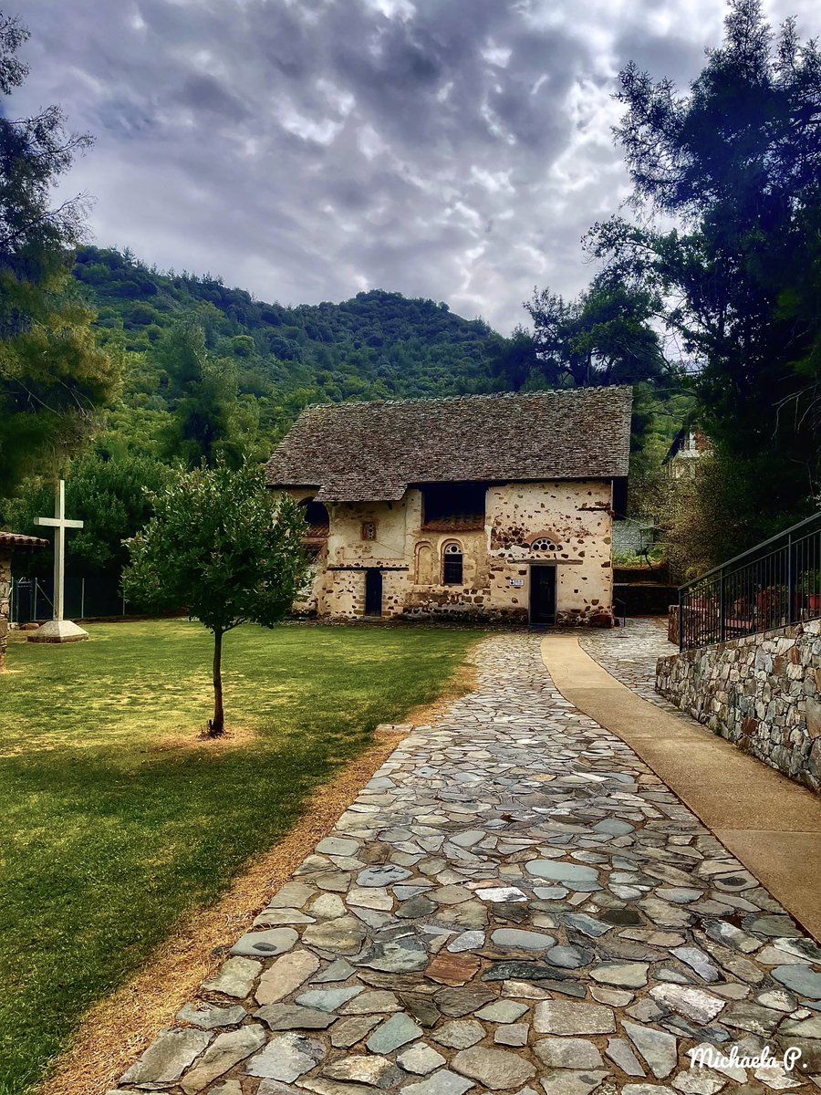 michaela_peri's tweet photo. The Church of Saint Nicholas of the Roof in Cyprus is dated to the 11th century and listed as a UNESCO World Heritage Site .
Have a blessed Sunday everyone!🙏
#SundayVibes #oldchurch #Cyprus https://t.co/n604JmfG7T