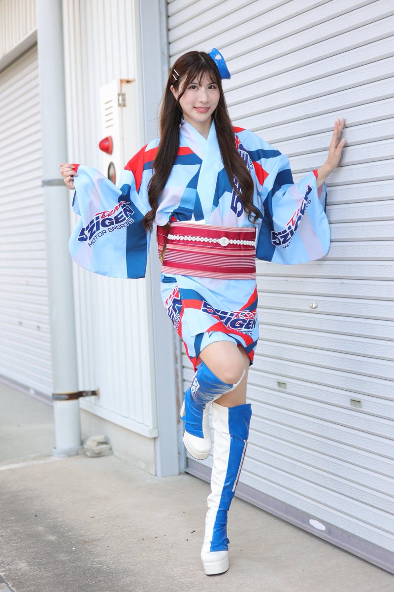 #GTワールドチャレンジアジア 二日目✨

Team5ZIGEN 500号車は本日も
クラス優勝しました✨

総合も7位という結果に🌸

二日間連続表彰式に立ち会えて
沢山の方の喜びの姿もみれて幸せでした🕊️

暑い中来てくれて本当にありがとうございました！

#Team5ZIGEN #GTWCAsia
#レースアンバサダー #5ZIGEN