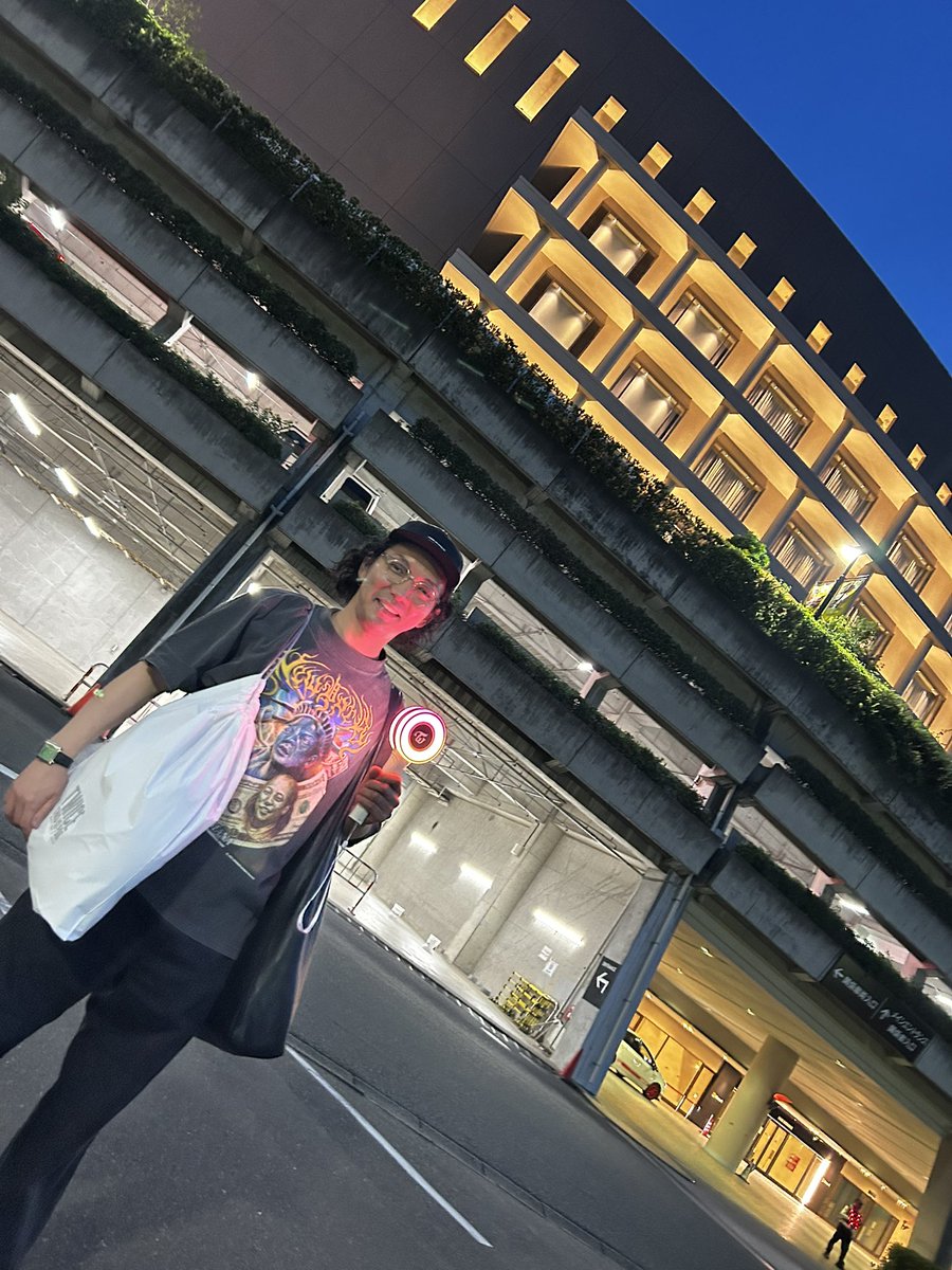 単独ライブ福岡よしもと劇場全3公演無事終演致しました！満員御礼のお客様有難うございました！！自分達の単独ライブを終えそのまますぐ隣のPayPayドームにTWICEの単独ライブを観に行ってきました！今年も最高でした！！
#TWICE_THISISFOR_WORLD_TOUR
#ニューヨーク単独
#将来の夢