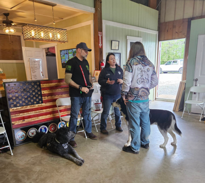 84DogsHelp's tweet image. Join us in our mission to provide service dogs for veterans! 🐾 Your support through volunteering or donations can change lives. facebook.com/fund/WorkingDo… to get involved! #WorkingDogsForVets #ServiceDogs #VeteranSupport