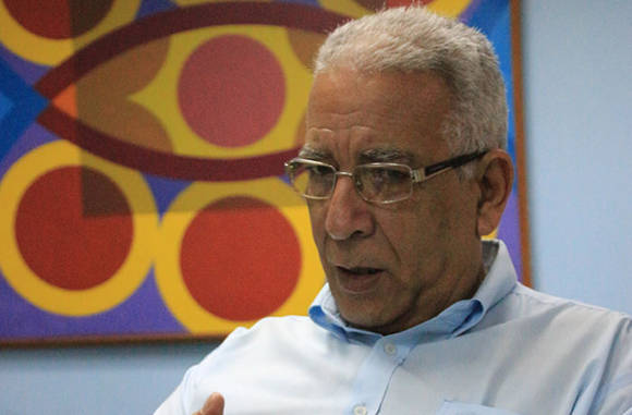 Falleció en #LaHabana el destacado historiador, profesor e intelectual cubano Eduardo Torres Cuevas. En #Camagüey, por ejemplo, se le escuchó con sabiduría a propósito del aniversario 155 de la Asamblea y Constitución de Guáimaro, entre otros momentos. 
#CubaViveSuHistoria