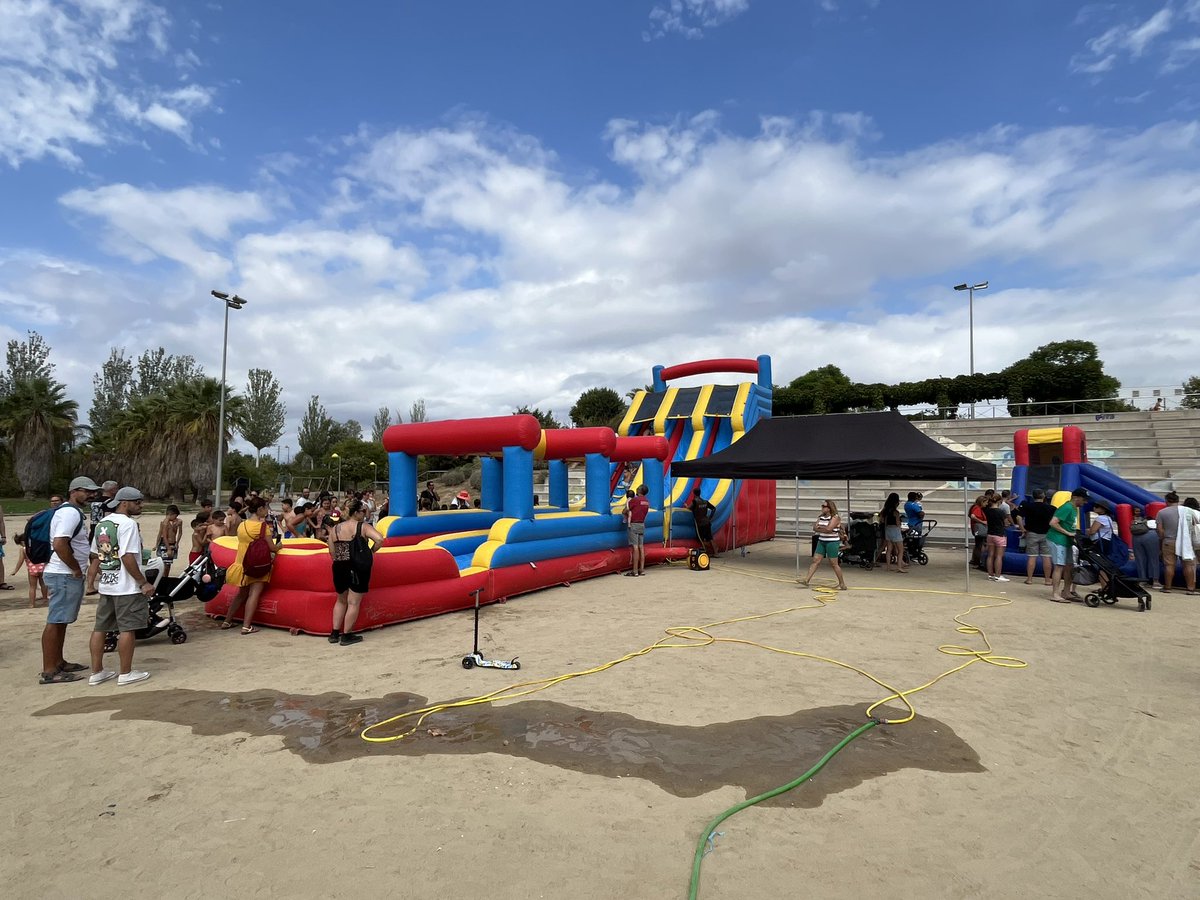 VeinsParcTGN's tweet photo. Tobogans d’aigua i concurs de dibuix infantil!!! https://t.co/6Qtdlaw2NO