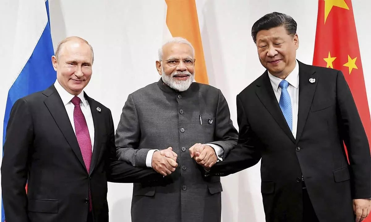 Hass gegen Russland, Bevormundungsversuche gegenüber Indien und China sowie die verzweifelten Versuche in der Ukraine einen NATO Stützpunkt in Russlands Vorgarten zu etablieren haben geschafft, was 30 Jahre Geopolitik vermeiden wollten- aus Konkurrenten werden Partner! #SCOSummit