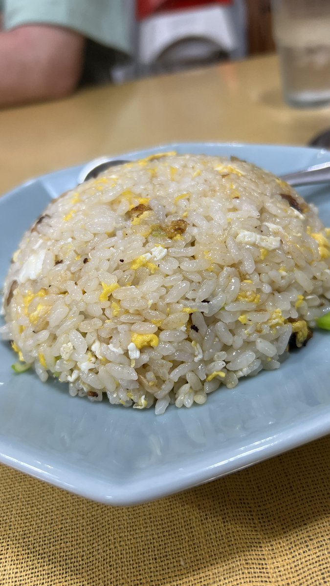 うまいヨゆうちゃんラーメンにようやくの訪問

ラーメン美味いけど、それ以上にチャーハンの美味さにびっくりした！