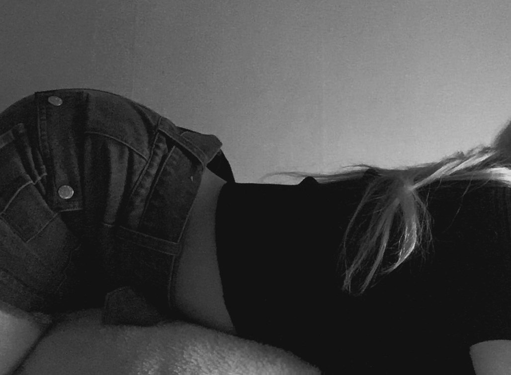 ᅠ
ᅠᅠ
ᅠ
ᅠ
ᅠ
Malam mingguku membosankan. 𝘐 𝘮𝘪𝘴𝘴 𝘣𝘦𝘪𝘯𝘨 𝘩𝘦𝘭𝘥 𝘢𝘯𝘥 𝘵𝘰𝘶𝘤𝘩𝘦𝘥.. 
ᅠ
ᅠᅠ
ᅠ
ᅠ
ᅠ