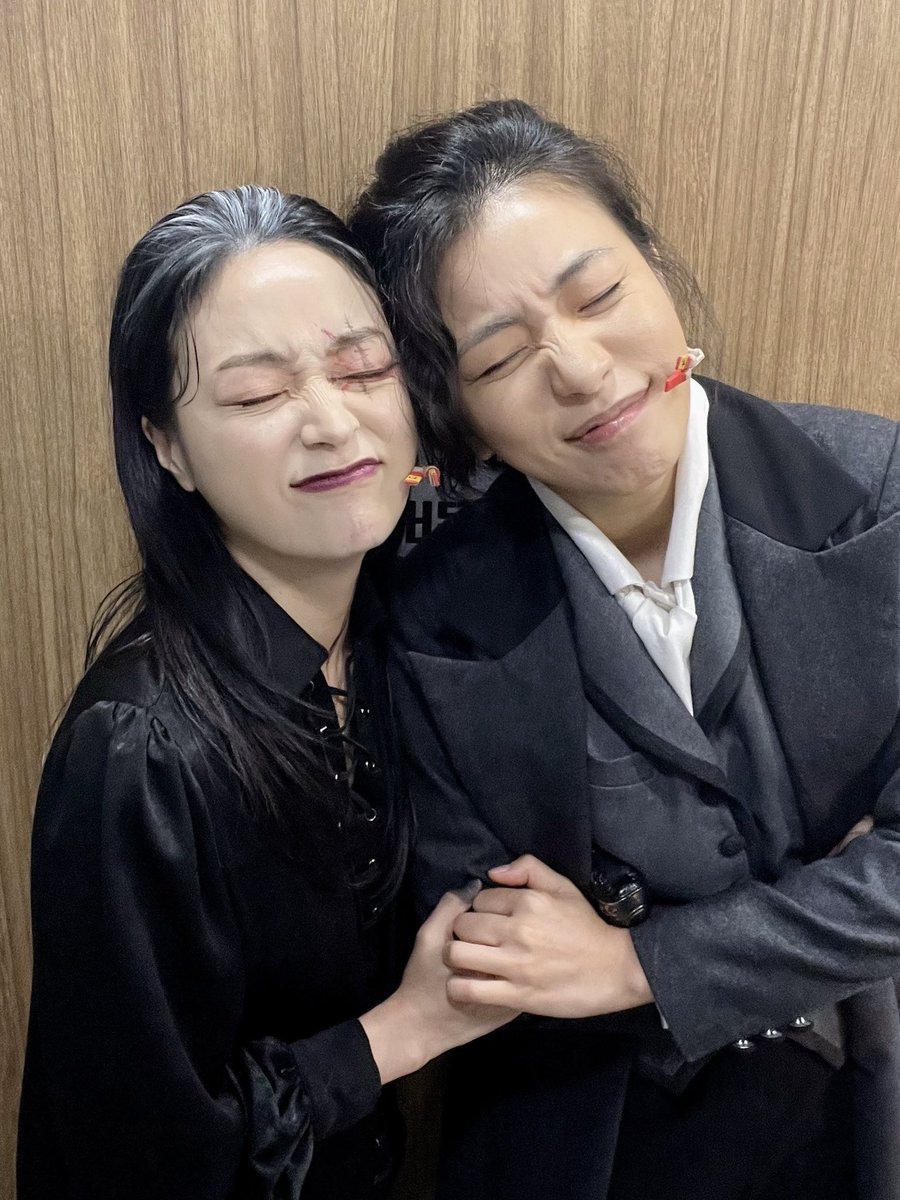 𝐌𝐮𝐬𝐢𝐜𝐚𝐥 𝐓𝐡𝐞 𝐂𝐫𝐞𝐚𝐭𝐮𝐫𝐞
#뮤지컬 #더크리처
 
❄ 페어막 사진 공개

박사 #정인지
괴물 #전성민 

인지박사와 성민괴물의 
페어막 사진을 공개합니다! 
북극에서의 여정을 함께 해주셔서 감사합니다❄️
 
_
𝟐𝟎𝟐𝟓.𝟎𝟔.𝟏𝟔 ~ 𝟎𝟖.𝟑𝟏
대학로 자유극장