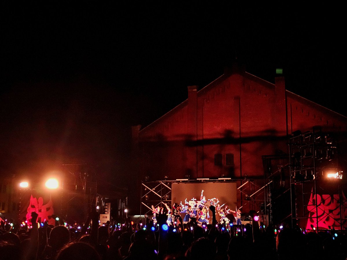 ギャンパレの存在が生きていく糧になれるようなライブをしてくれていた。伝わってた。今日だけでなくいつも。
こんなに応援したくなるアーティスト、そんないない。頑張るは当たり前、その先に向かってどう険しい道を歩むのか。
置いてかれないよう、こちらもやりきるしかない。