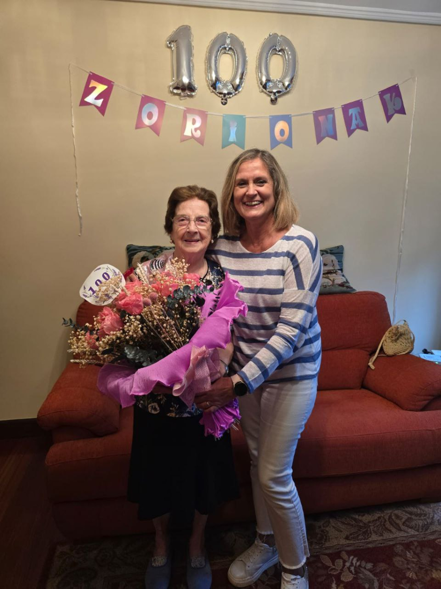 🎂¡Pilar Mesones, vecina de San Vicente, cumple hoy 100 años!

🎉 Zorionak, Pilar!

#Barakaldo #BarakaldokoUdala