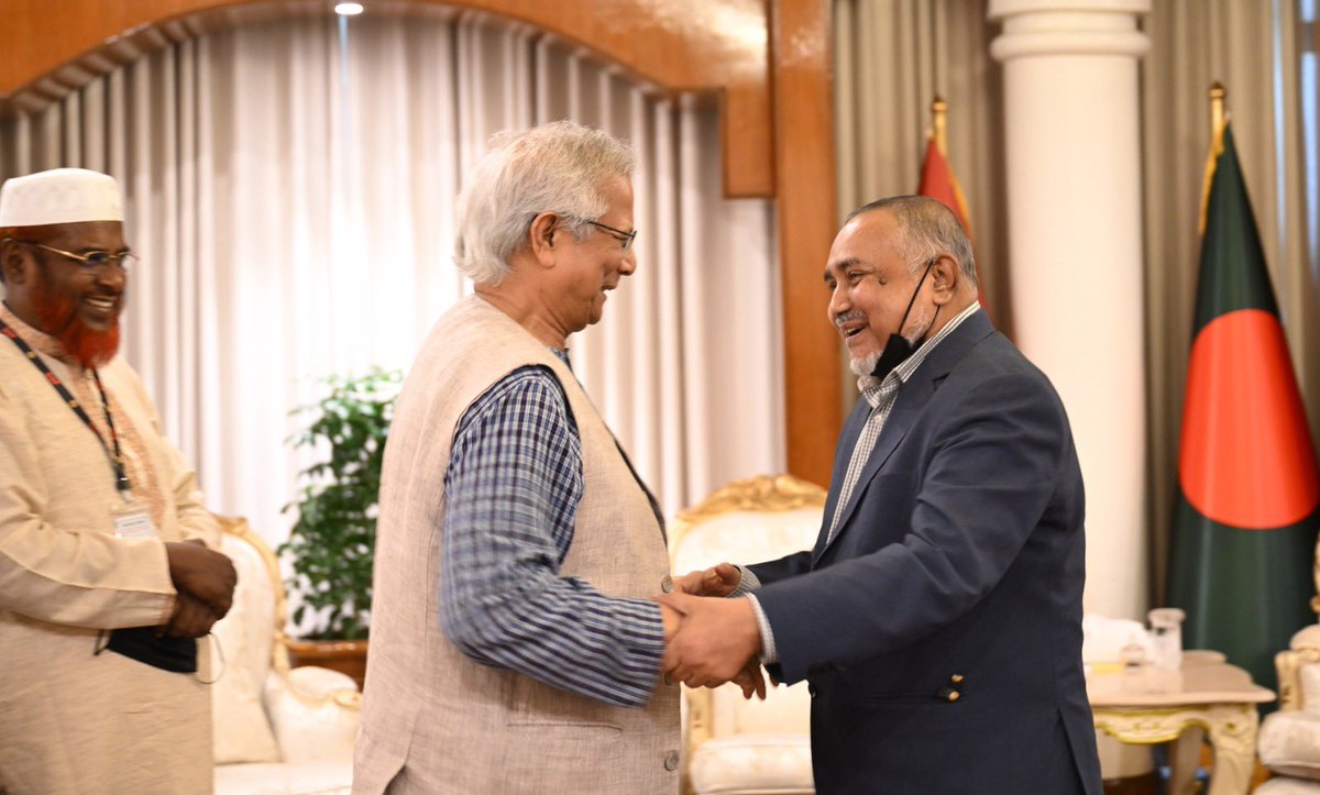 Chief Adviser Professor Muhammad Yunus holds a meeting with leaders of Bangladesh Jamaat-e-Islami at the State Guest House Jamuna on Sunday.