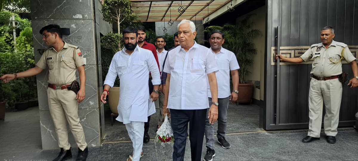 तृतीय चरण जन प्रतिनिधि संपर्क अभियान के क्रम में आज CHO की प्रमुख पांच सूत्री मांगों को लेकर आज राजस्थान सरकार के कैबिनेट मंत्री श्री डॉ  किरोड़ी लाल मीणा जी से उनके निवास स्थान पर मुलाकात की और CHO सभी मांगों को लेकर कैबिनेट मीटिंग में जाने से पहले विस्तृत चर्चा हुई ।
जिनमें