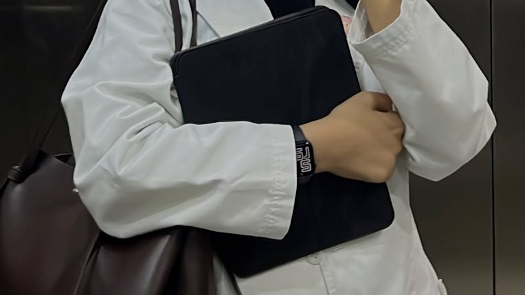 llijn5's tweet image. First day as a SENIOR❣️