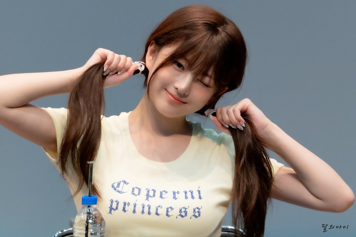 dal_e_ai's tweet photo. 250831 앳하트 팬싸인회 봄

#AtHeart #앳하트 #BOME #봄 https://t.co/tjmtasSbuB
