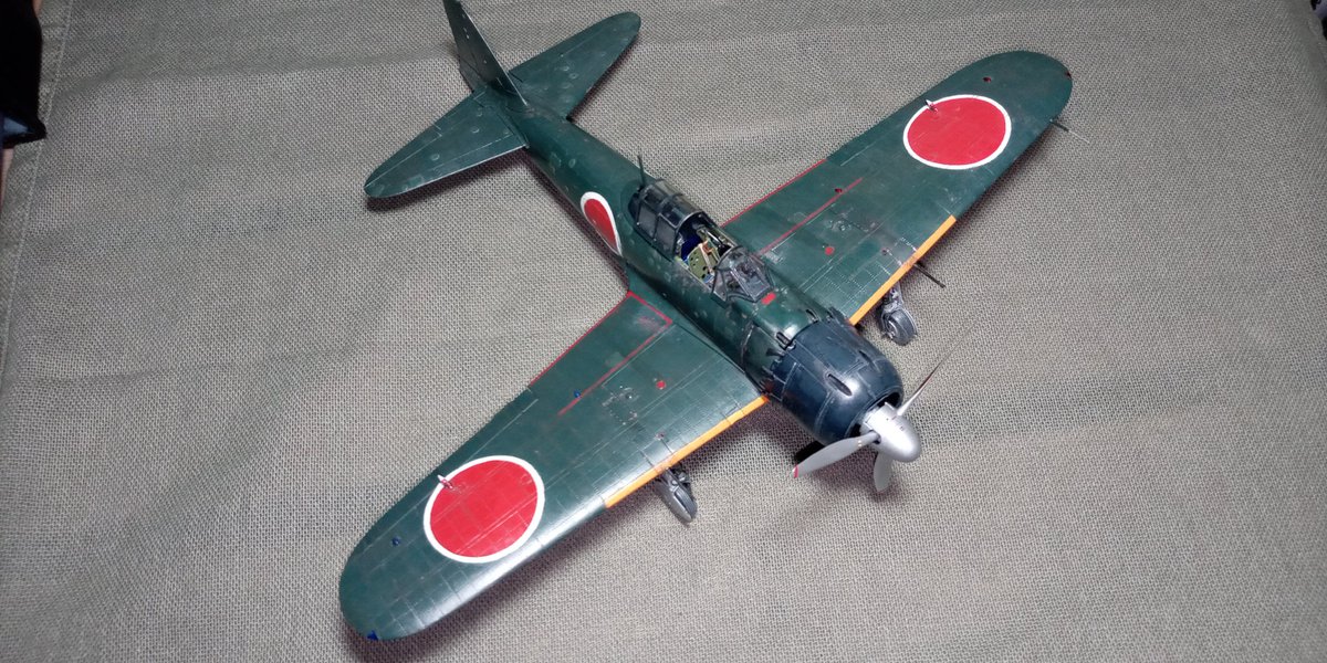 #ファインモールド
#令和の零戦
#1/48 零式艦上戦闘機 52型
三菱4444号
第105基地航空隊(ラバウル)

おかげ様で本日完成致しました😊

昨年12月の発売後から🐌なので9月の目前までかかり😅

この零戦製作を通じての皆様からの沢山の👍やリポストに嬉しいお言葉の数々は大変な励みになりました🙇