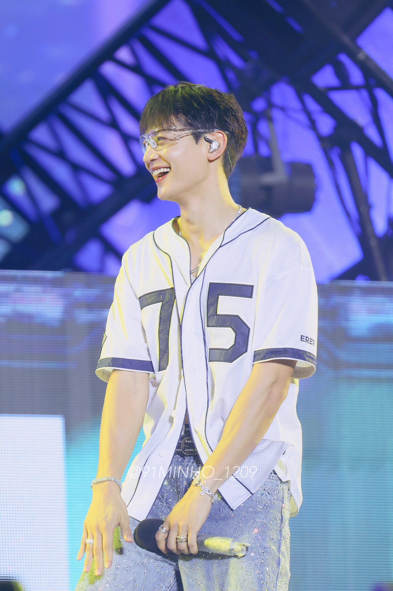 イ・ミンホ　travel  with MINHO
F4 Photo Book 2025 LEE MINHO ASIA FANMEETING TOUR「MINHOVERSE」IN TOKYO