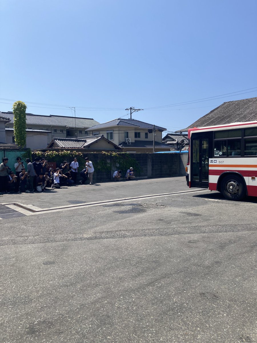 因の島バス運転手 tweet media
