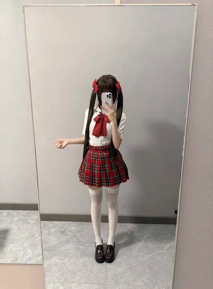 比我萌的人有很多 但比我更无理取闹更恶毒更折磨人的还能有几个=⩌⩊⩌=#原味 #妈妈