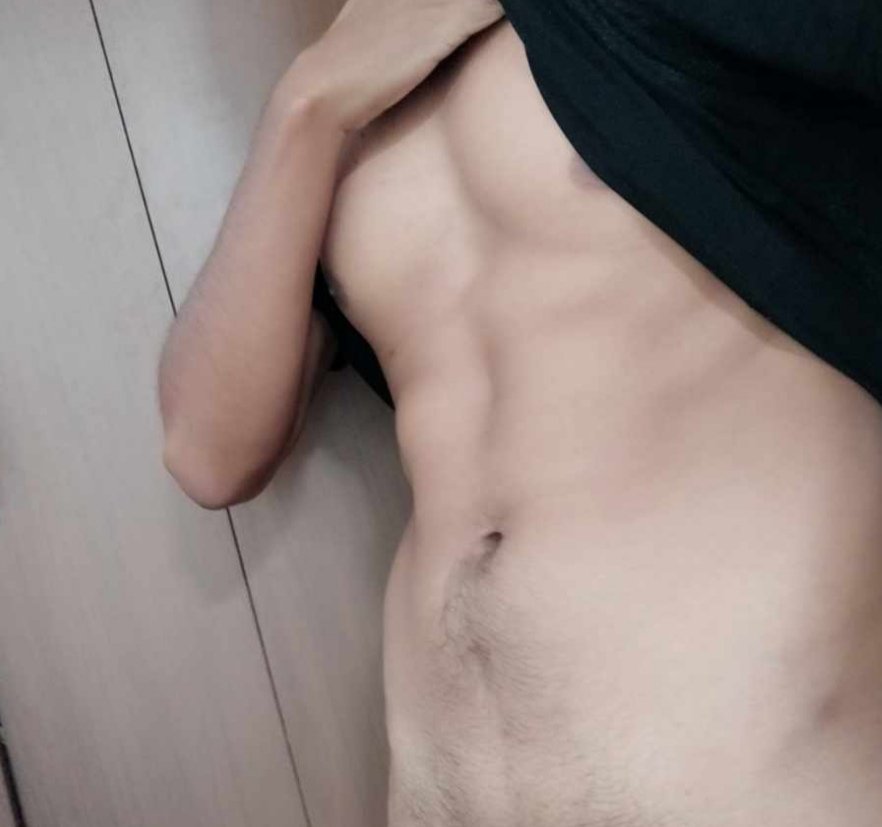 AkilesRam's tweet photo. Buenos días chicos, 
Estoy de visita por lima , alguna pareja o unicornio que quiera probar un single del norte con experiencia cuckold , virtual cuckold 😈 https://t.co/ph1ILkmm2i