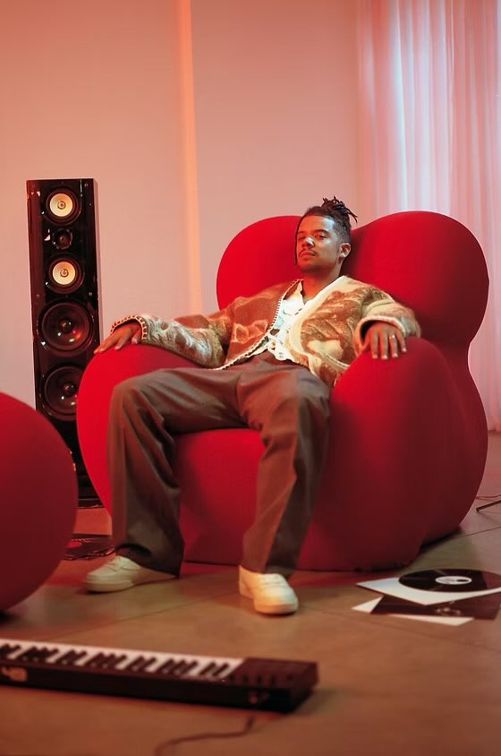 dailyraleighr's tweet image. Love this photoshoot &amp;amp; interview! 

🔗 newwavemagazine.com/cover-editoria…