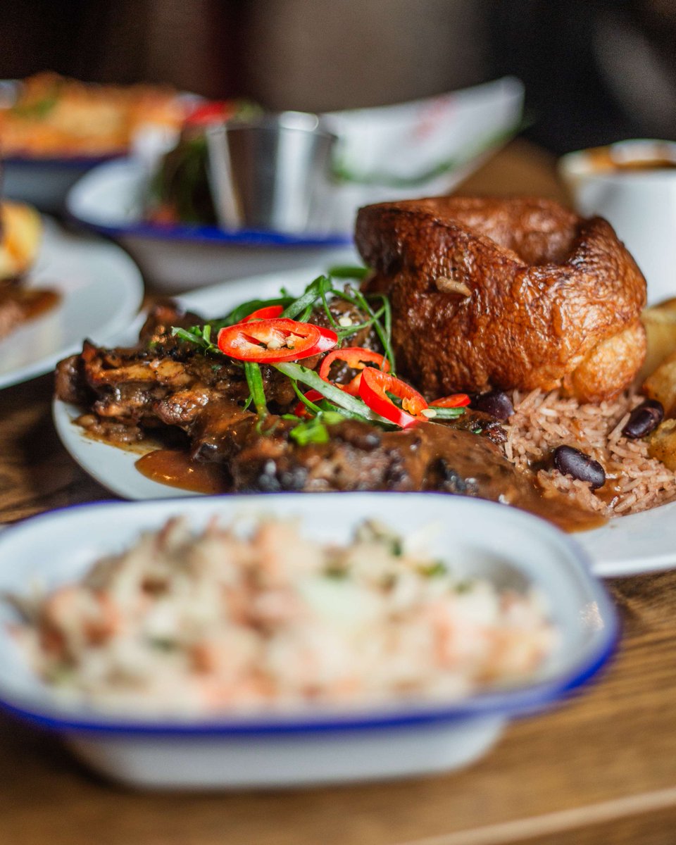 qotspub's tweet image. POV: You said you were having a quiet one last night… now you’ve woken up in your jeans, checking Deliveroo like it’s LinkedIn 🥴

Don’t stress babe, salvation = roasties, Yorkshires + a ton of gravy. Sunday service, Queen of the South style 💅