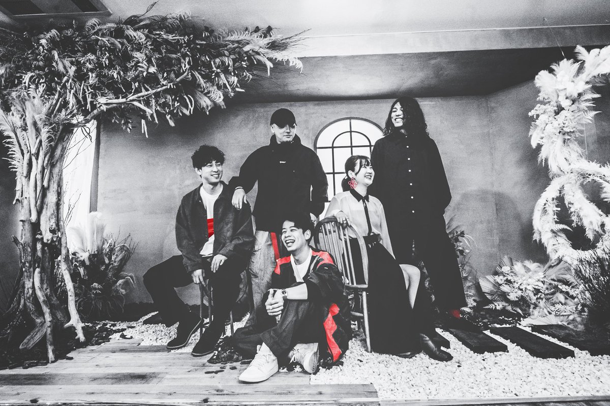 |◤ 新アーティスト写真公開 ◢|

明日9/1(月)21:00
KAZANEから発表があります

楽しみにしていてください！