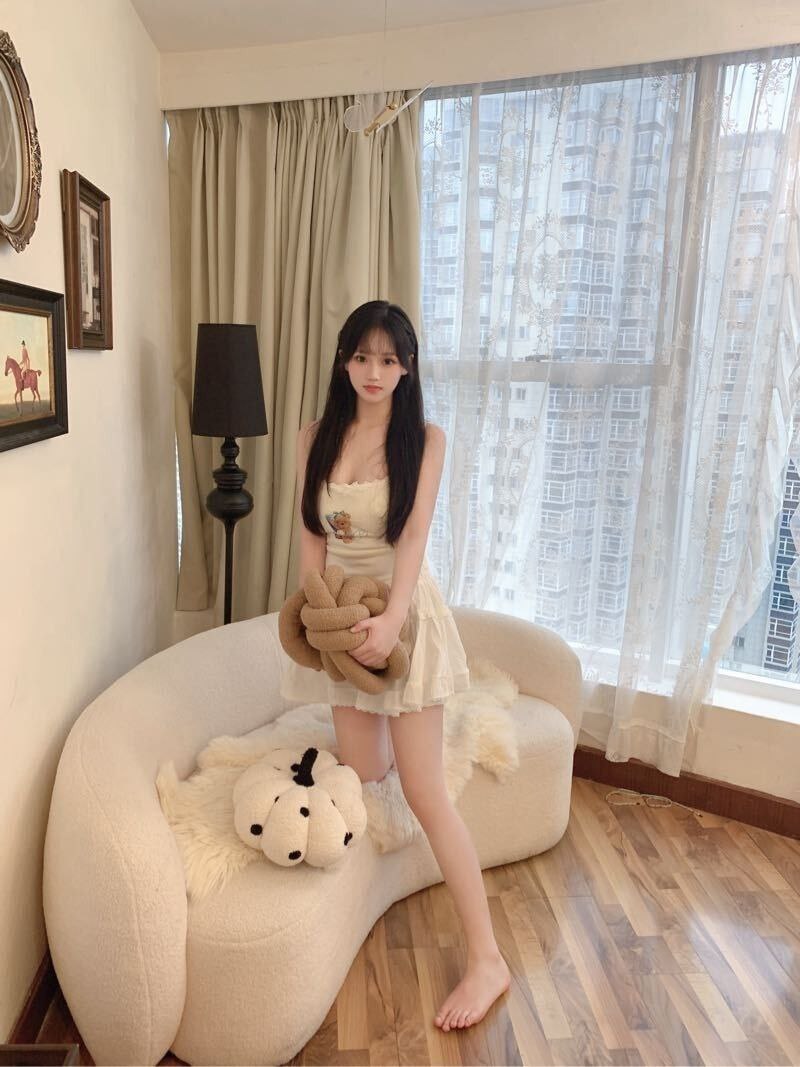 Nevesispa's tweet image. 杭州东站07白虎
🥝短期兼职、身高:167体重:49kg胸围:C罩杯。