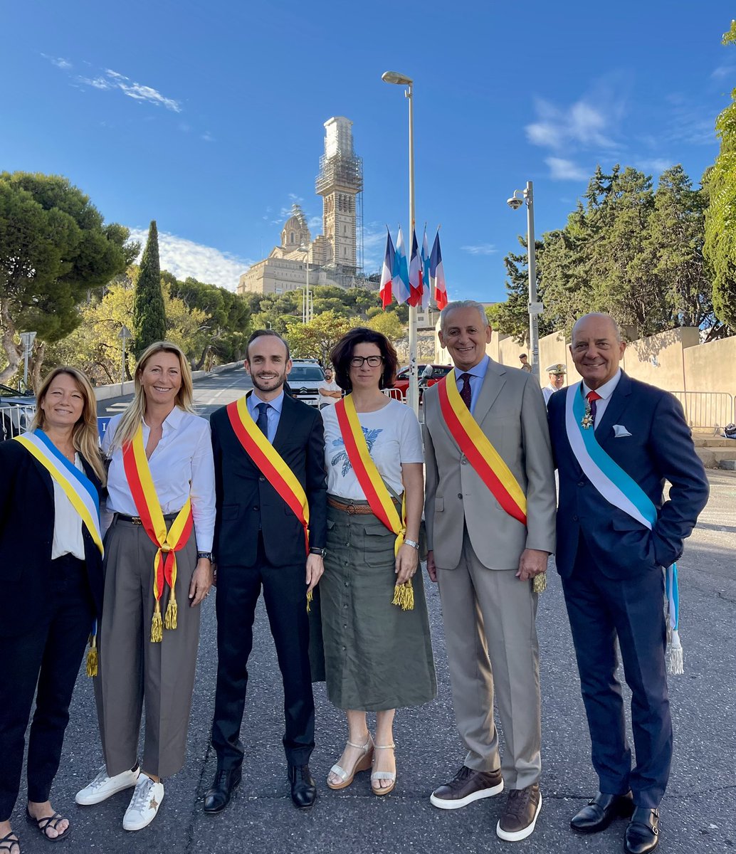 David Galtier (@davidgaltier) on Twitter photo 81e anniversaire de la Libération de Marseille 🇫🇷
Cérémonie devant le char Jeanne d’Arc, au pied de la Bonne Mère
Je représentais la présidente de la Métropole Aix-Marseille-Provence <a href="/MartineVassal/">Martine Vassal</a> au côté du Préfet de Région, d’élus et du Gouverneur militaire pour la zone Sud 81e anniversaire de la Libération de Marseille 🇫🇷
Cérémonie devant le char Jeanne d’Arc, au pied de la Bonne Mère
Je représentais la présidente de la Métropole Aix-Marseille-Provence <a href="/MartineVassal/">Martine Vassal</a> au côté du Préfet de Région, d’élus et du Gouverneur militaire pour la zone Sud