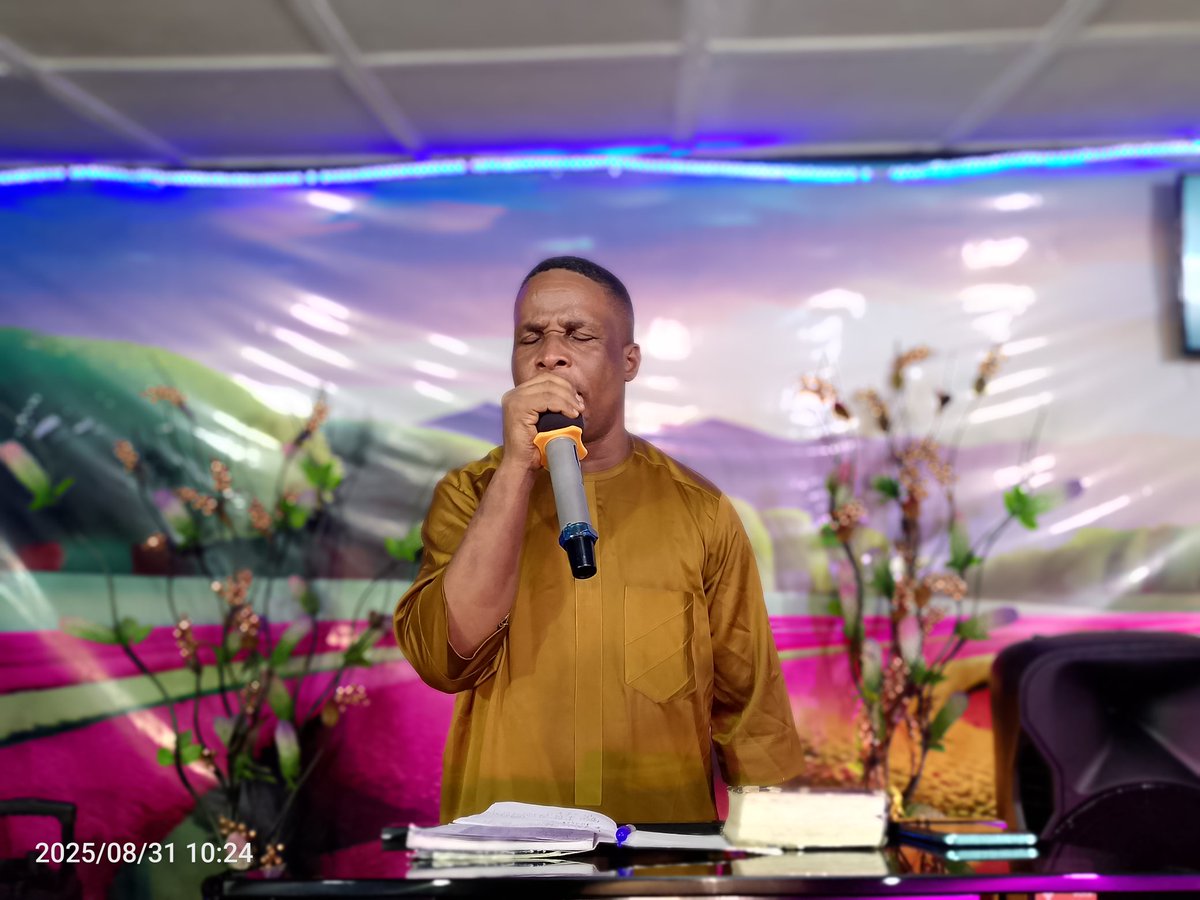 UbongPst85335's tweet image. #SundayServiceHighlights
#EvawocGospelCentre
#I am the voice to God
#luke 10vs16, 2Corin 5vs20,Psalm 33vs9
*What Affects our Blessings 
1* Dought 
2* familiarity 
3*fear
4*Lack of Honour
#The Word