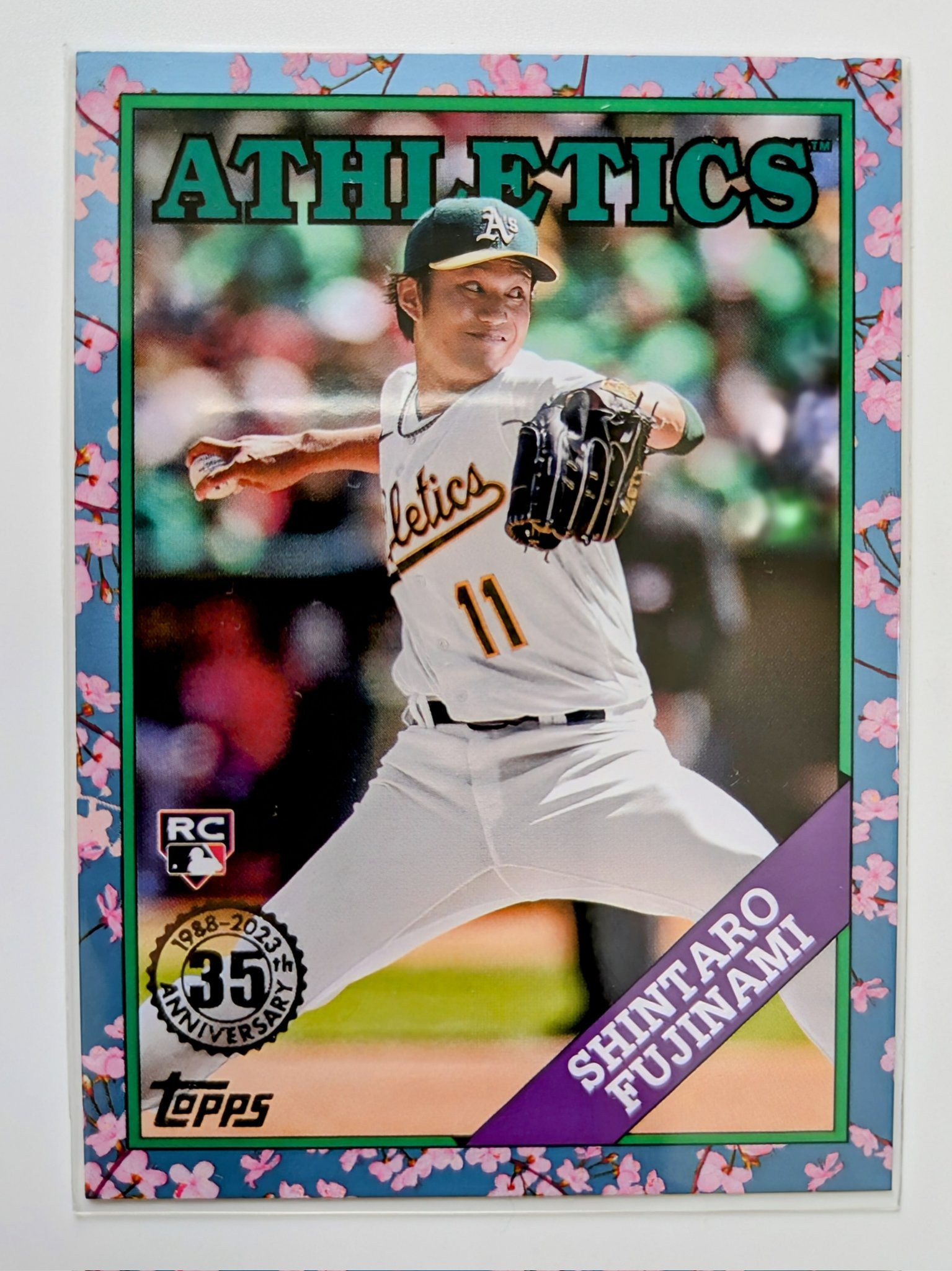 ラ*ウ様 藤浪晋太郎選手　サイン入り　レプリカウインドブレーカー　新品タグ付き ラ*ウ様 藤浪晋太郎選手 サイン入り レプリカウインドブレーカー 新品