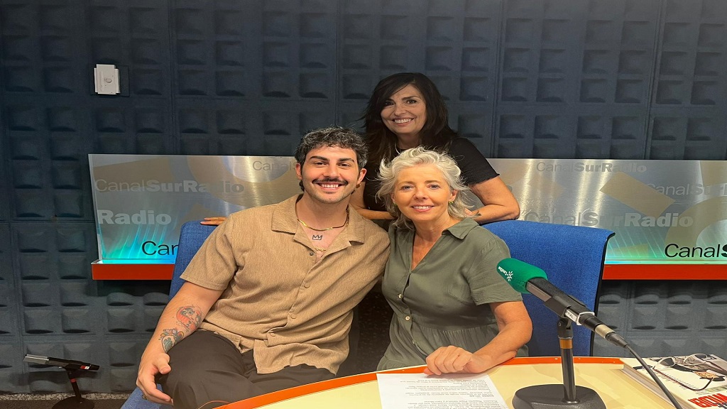 🎸@tatinmuriel  estrena su proyecto musical en solitario y nos presenta su próximo disco 'Piscis.30'💿

🎙️Nos adelanta dos de sus singles, y hablamos de su ruta y carrera musical🎶

🗣️ Con <a href="/mariloseco/">Mariló Seco</a> <a href="/AnaCarvajalMore/">Ana Carvajal Moreno</a> en <a href="/CanalSurRadio/">Canal Sur Radio</a> 📻

👉 canalsur.es/multimedia.htm…👈