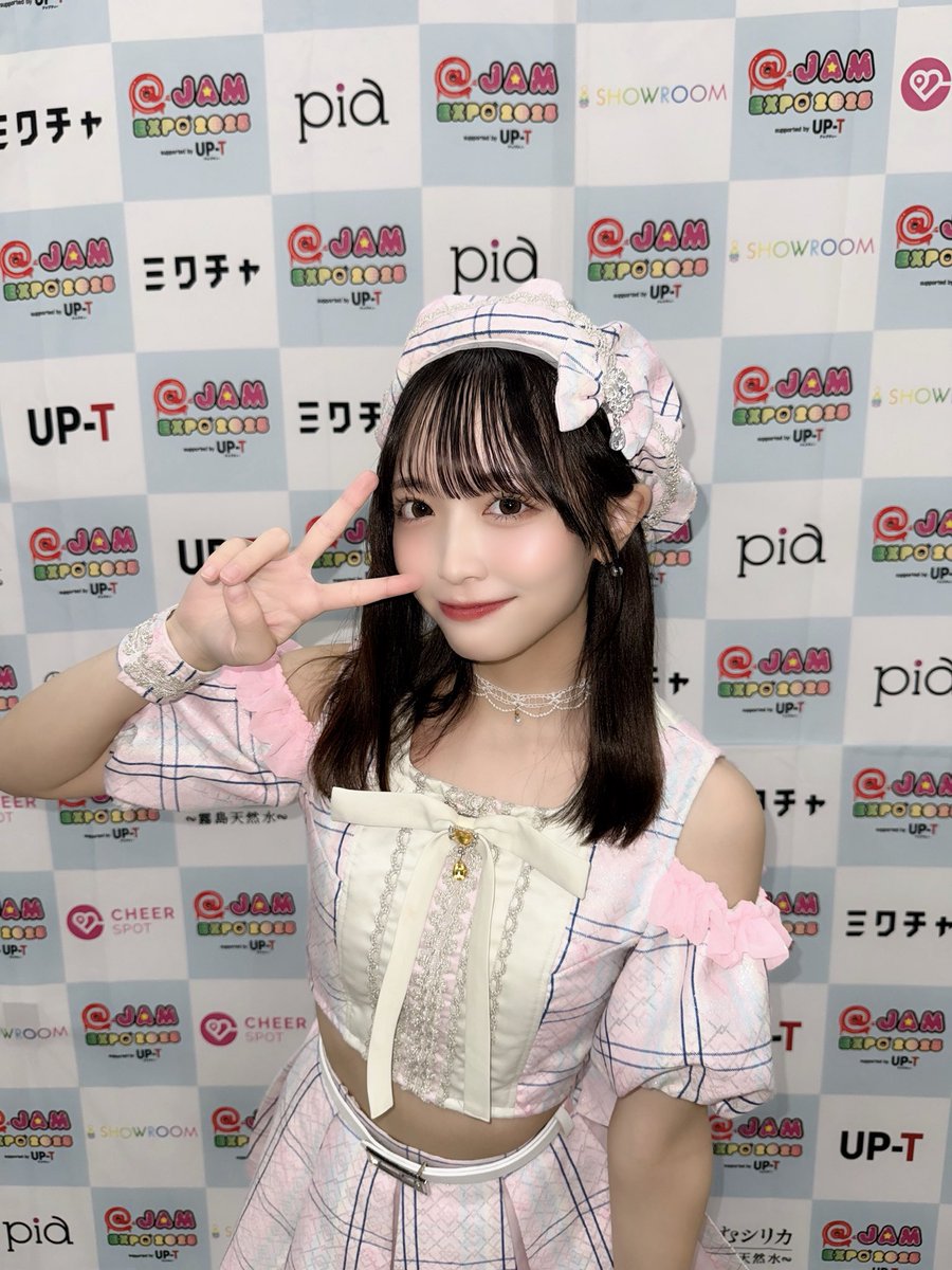 hide32）アイドル　プロマイド8枚　おまとめ sddefault.jpg
