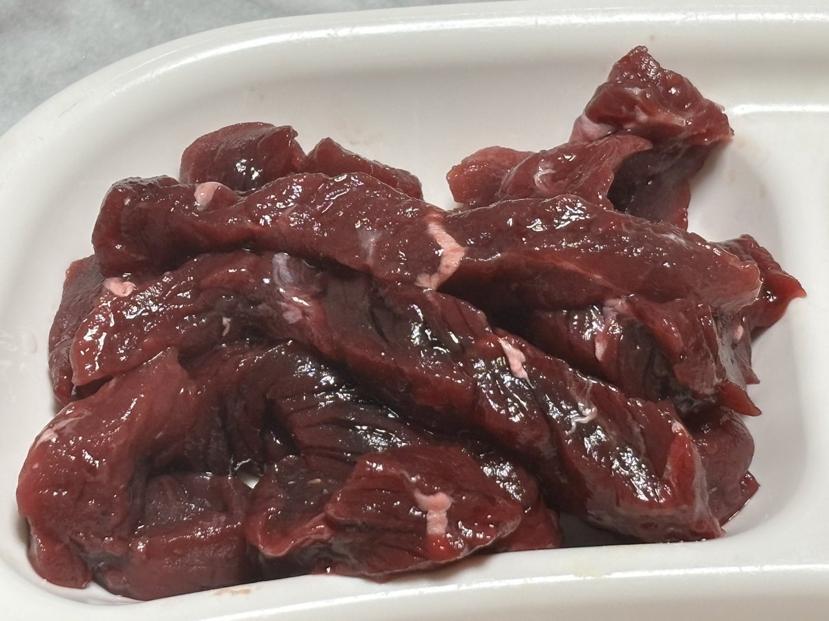 今日はクジラをいただきます😋