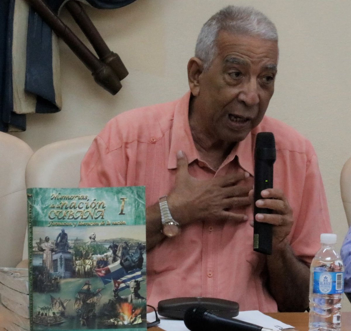 🕊️ Con profundo pesar, lamentamos el fallecimiento del Dr. C. Eduardo Torres Cuevas, historiador, pedagogo y revolucionario ejemplar.
🤍 Su legado académico y humano seguirá iluminando generaciones.